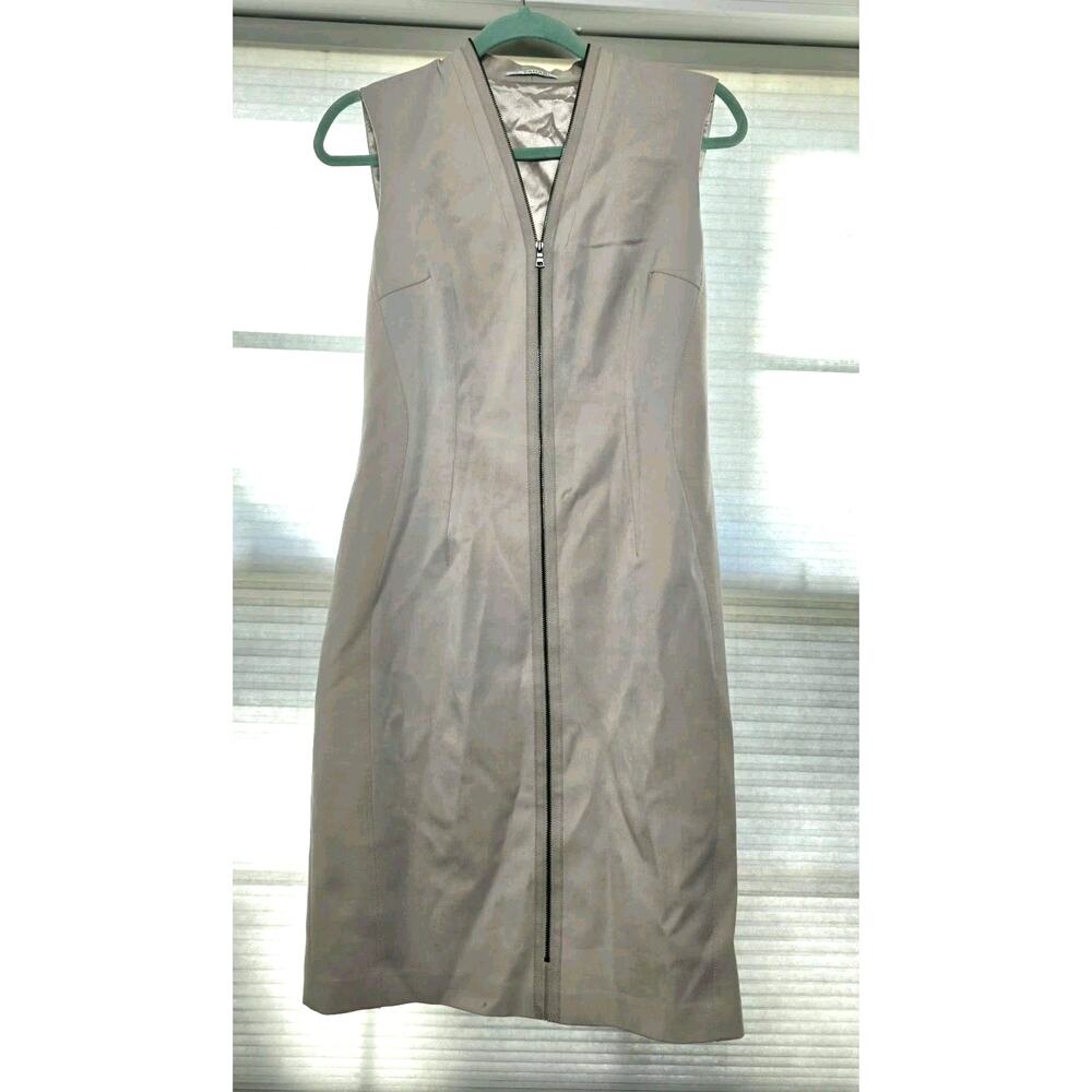 Tahari Dress V Neck Ivory Sleeveless Lined size 6